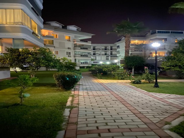 OBA CROWN RESORT 1