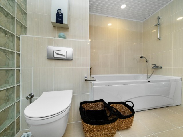 OBA CROWN RESORT 1
