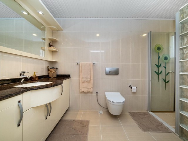 OBA CROWN RESORT 1