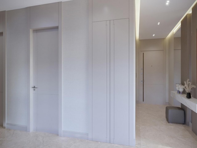 23 SQUARE